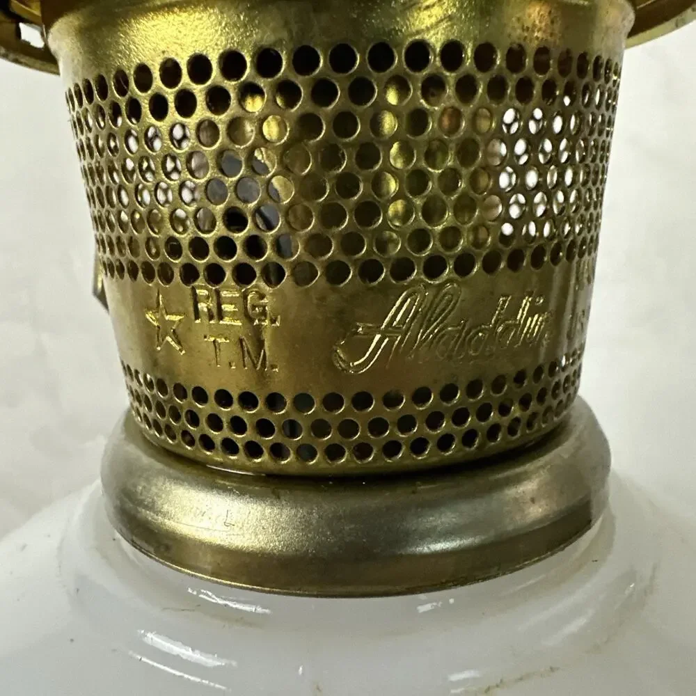 Aladdin American Classic Incandescent‎ Oil Lamp Wheat Flower Model # C-6104M
